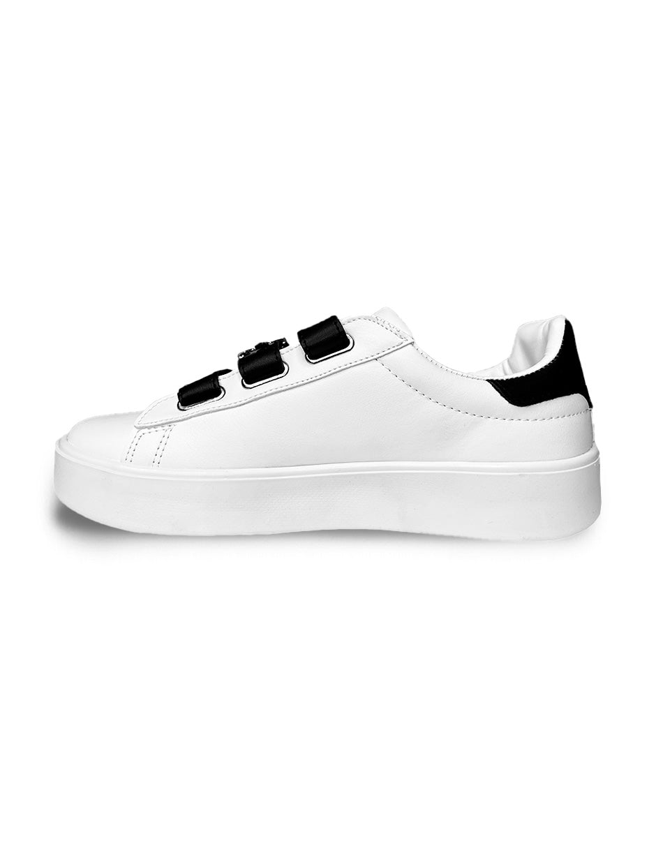 The Maria black & white